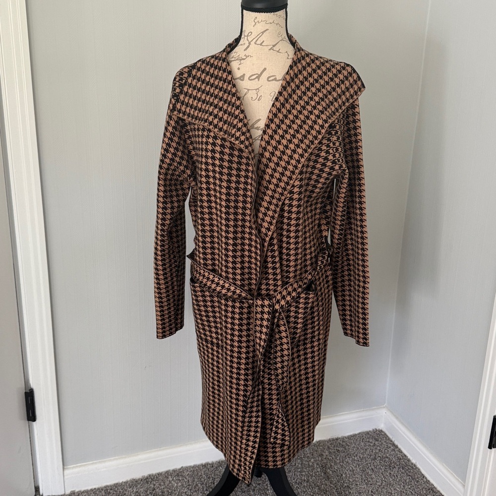 TAHARI Vienna Belted Plaid Wrap Coat size XL - Picture 2 of 6